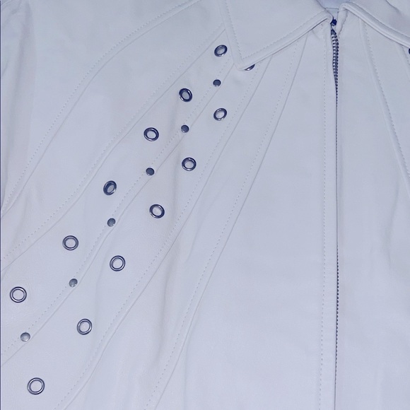 Pamela McCoy White‎ Leather Jacket with Vintage Perforations - Picture 11 of 16